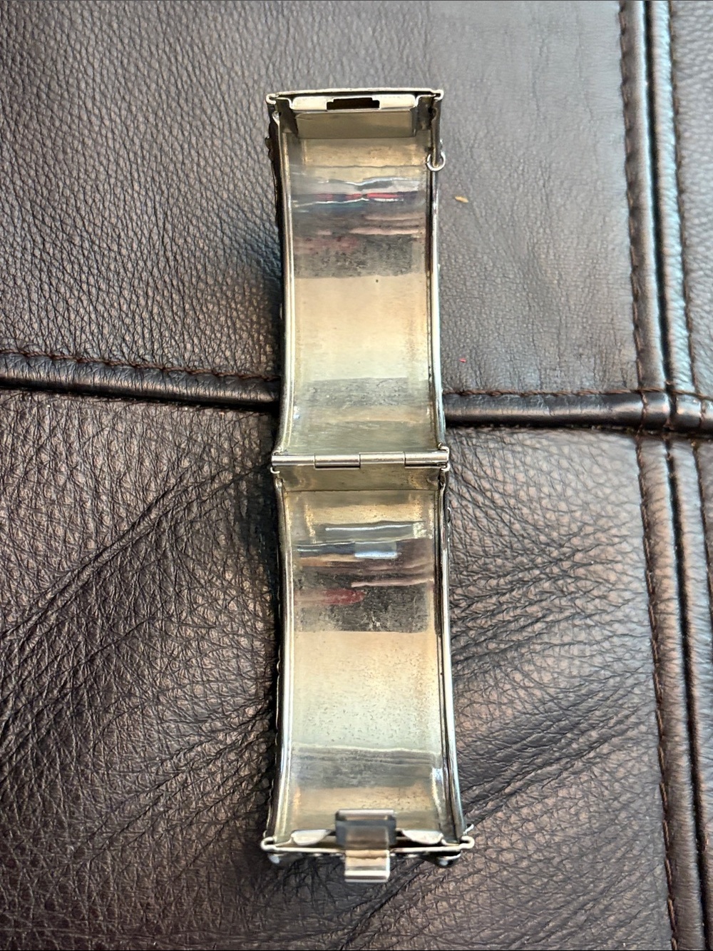 Ornate Silver Floral Hinged Cuff Bracelet Repousse Vargas? Whiting & Davis? - Picture 8 of 15